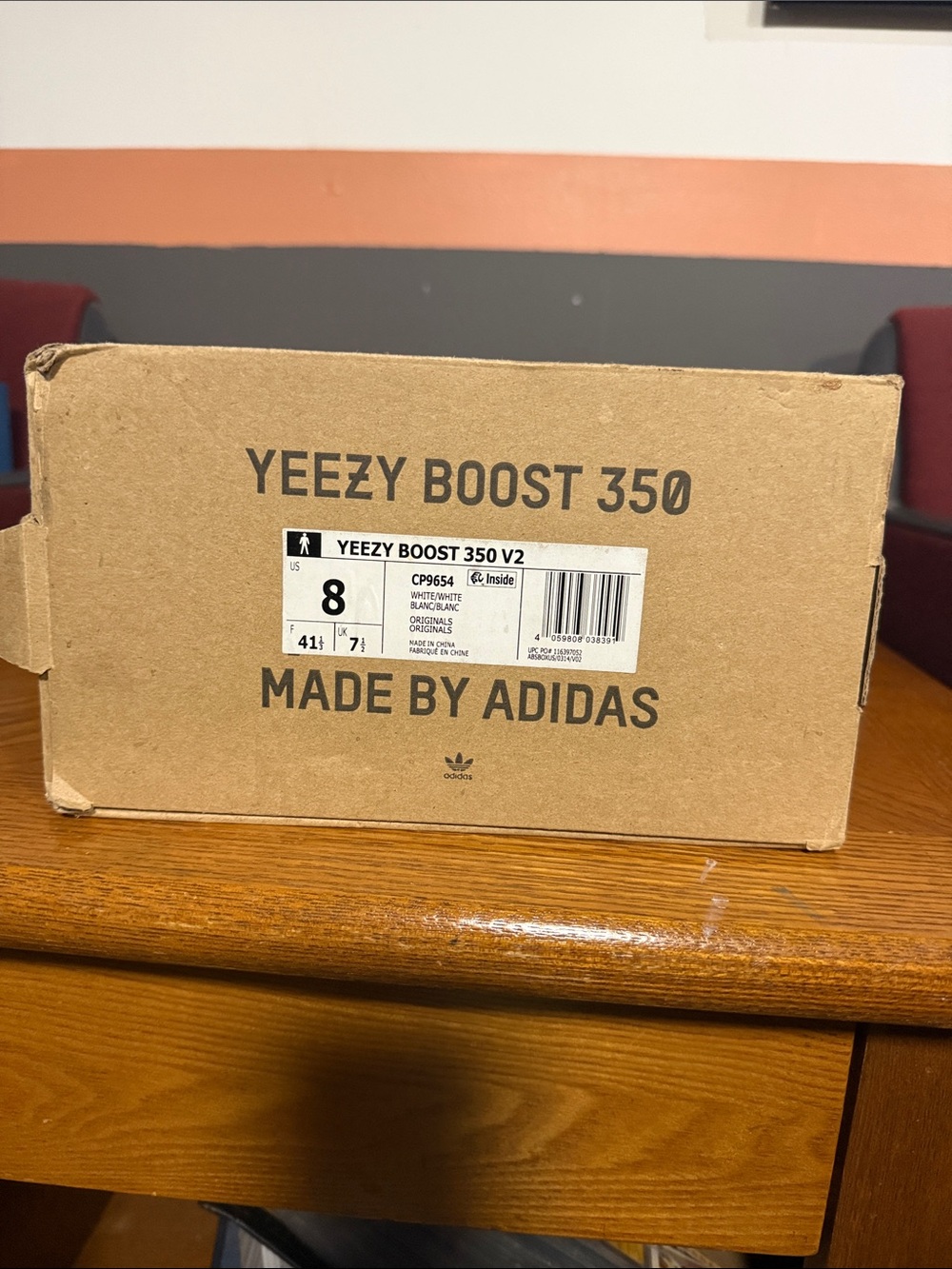 adidas Yeezy Boost 350 - Picture 2 of 7